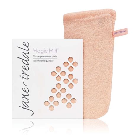 Makeup Removal Made Easy with the Jane Iredale Magic Mitt